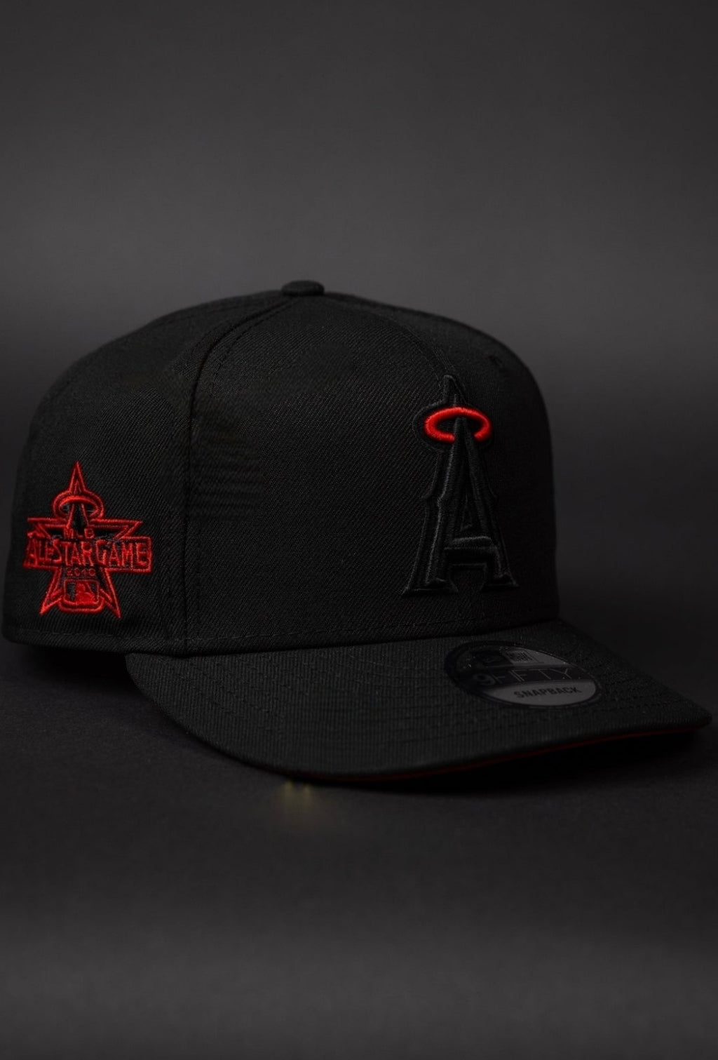 NEW ERA 9FIFTY SNAPBACK LOS ANGELES ANGELS BLACK & RED