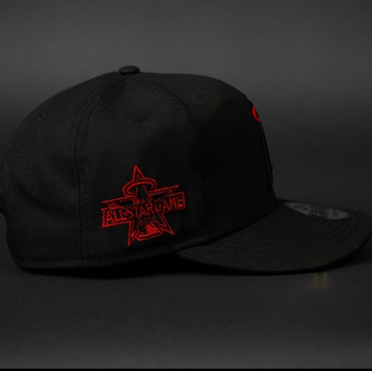 NEW ERA 9FIFTY SNAPBACK LOS ANGELES ANGELS BLACK & RED
