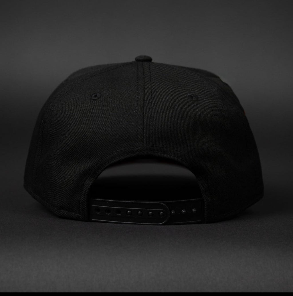 NEW ERA 9FIFTY SNAPBACK LOS ANGELES ANGELS BLACK & RED